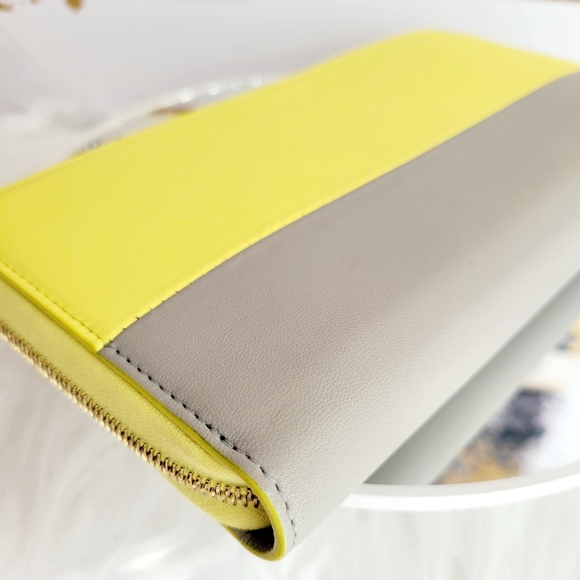Celine Wallet Leather Bi-color Neon Yellow Beige Continental Large Zippy EUC - Picture 15 of 16